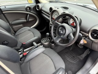 /photos/559/1029ee42-4239-b0e3-8a1f-c4070a9fd791_i320x240.jpg