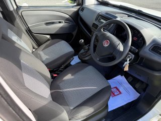 /photos/559/8961d7bc-6671-781e-bbac-c364d59ebb17_i320x240.jpg