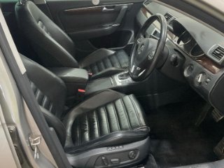 /photos/559/e6dc5b4e-8ae8-3360-20c9-9982497d7795_i320x240.jpg